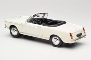Peugeot 404 カブリオレ ホワイト Norev 1:18 184746 メタル - 画像 7/8