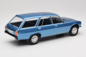Peugeot 504 Break ブルー MCG 1:18 MCG18213 メタル - 画像 2/6