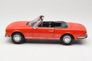 Peugeot 504 カブリオレ レッド Norev 1:18 184754 メタル - 画像 4/8