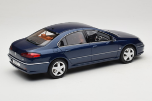 Peugeot 607 Phase II 3.0 V6 ブルー Otto 1:18 OT485 レジン - 画像 2/6