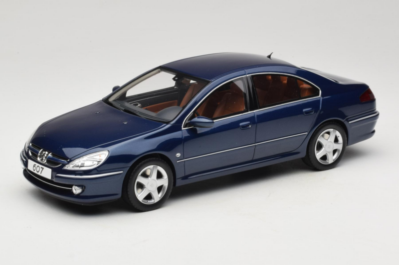 Peugeot 607 Phase II 3.0 V6 ブルー Otto 1:18 OT485 レジン