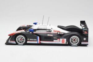Peugeot 908 HDi LMP1 #8 S. Sarrazin / P. Lamy / S. Bourdais 24 Hours of Le Mans 2nd 2007 Minichamps 1:18 150071208 メタル - 画像 3/6