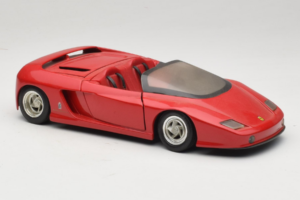 Pininfarina Mythos レッド Revell 1:18 8806 メタル - 画像 6/8