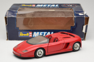 Pininfarina Mythos レッド Revell 1:18 8806 メタル - 画像 8/8