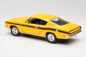 Plymouth Barracuda イエロー Road Legends 1:18 92178 メタル - 画像 7/8