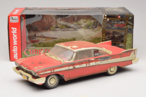 Plymouth Fury レッド Christine ダーティバージョン Auto World 1:18 AWSS119/06 メタル - 画像 8/8