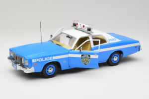Plymouth Fury Police Pursuit New York Police Department GreenLight 1:18 19043 メタル - 画像 2/8