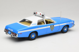 Plymouth Fury Police Pursuit New York Police Department GreenLight 1:18 19043 メタル - 画像 3/8