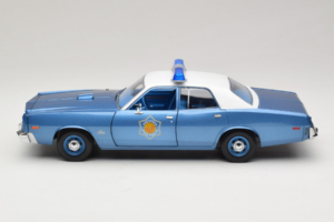 Plymouth Fury Police Pursuit Smokey and the Bandit GreenLight 1:18 19044 メタル - 画像 4/8