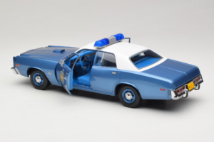 Plymouth Fury Police Pursuit Smokey and the Bandit GreenLight 1:18 19044 メタル - 画像 5/8