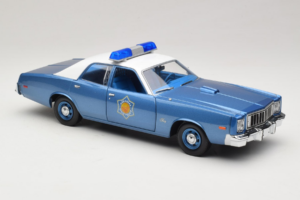 Plymouth Fury Police Pursuit Smokey and the Bandit GreenLight 1:18 19044 メタル - 画像 6/8