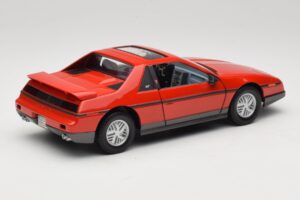 Pontiac Fiero GT レッド Road Signature 1:18 92588 メタル - 画像 3/8