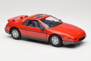 Pontiac Fiero GT レッド Road Signature 1:18 92588 メタル - 画像 6/8