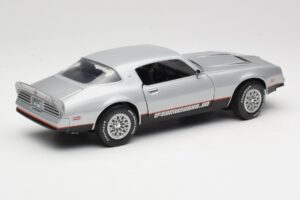 Pontiac Firebird Formula シルバー ERTL 1:18 33514 メタル - 画像 3/8