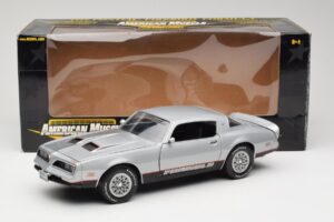 Pontiac Firebird Formula シルバー ERTL 1:18 33514 メタル - 画像 8/8