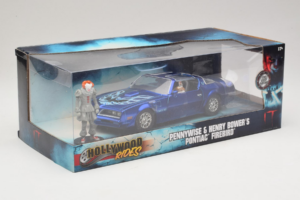 Pontiac Firebird Pennywise With Figure Jada 1:24 31118 メタル - 画像 2/3
