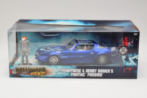 Pontiac Firebird Pennywise With Figure Jada 1:24 31118 メタル