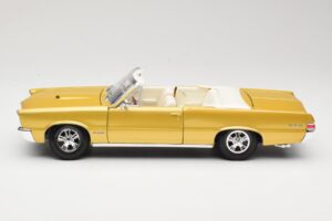 Pontiac GTO Hurst Edition ゴールド Maisto 1:18 531884 メタル - 画像 4/8