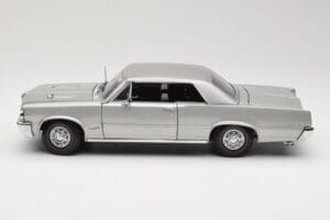 Pontiac GTO シルバー Sun Star 1:18 1821 メタル - 画像 4/8