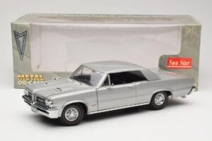 Pontiac GTO シルバー Sun Star 1:18 1821 メタル - 画像 8/8
