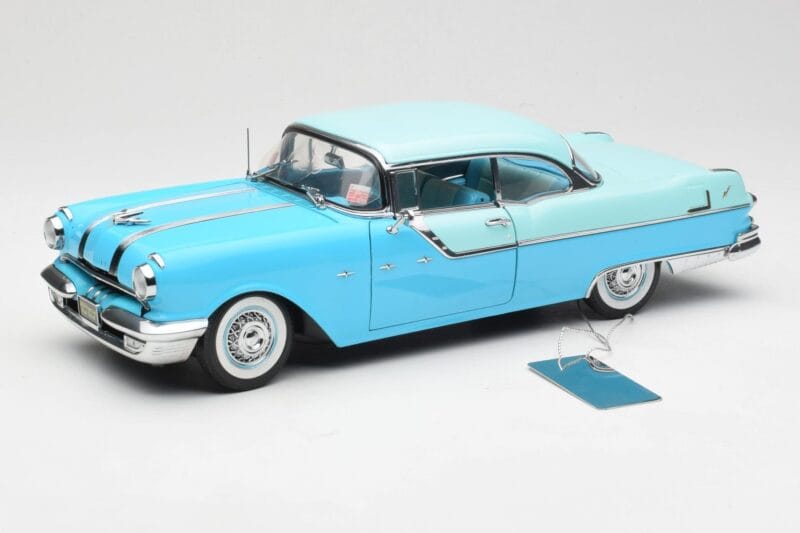 Pontiac Star Chief ブルー Sun Star 1:18 5041 メタル