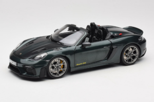 Porsche 718 Spyder RS Weissach Pack Forest Green Norev 1:18 187272 メタル