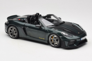 Porsche 718 Spyder RS Weissach Pack Forest Green Norev 1:18 187272 メタル - 画像 6/8