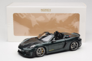 Porsche 718 Spyder RS Weissach Pack Forest Green Norev 1:18 187272 メタル - 画像 8/8