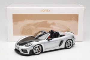 Porsche 718 Spyder RS Weissach Pack GT-Silver Metallic Norev 1:18 187270 メタル - 画像 8/8