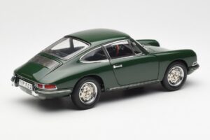 Porsche 901 グリーン CMC 1:18 M-067B メタル - 画像 2/6