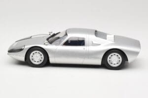 Porsche 904 GTS Norev 1:18 187440 メタル - 画像 3/6