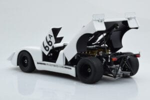 Porsche 908/02 #66A S. McQueen Holtville 1970 AUTOart 1:18 87073 メタル - 画像 3/8