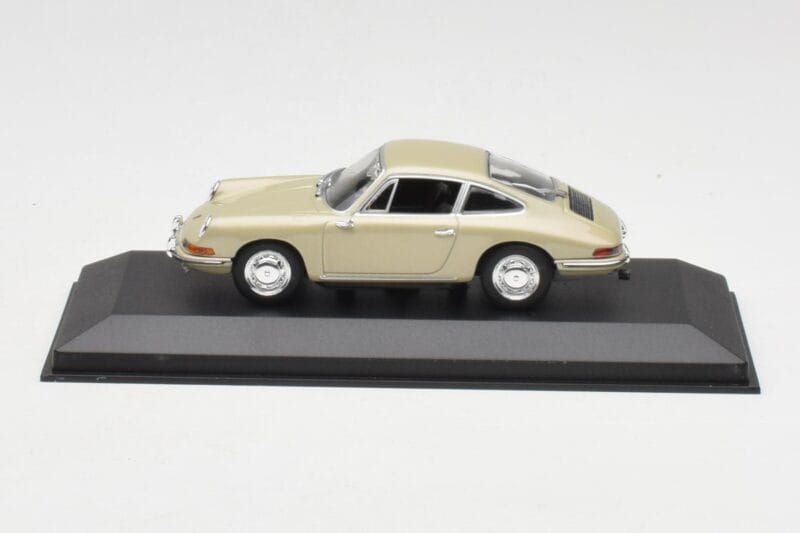 Porsche 911 901 ライトブロンズ Minichamps 1:43 PORSCHE002 メタル