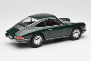 Porsche 911 901 アイリッシュグリーン Kyosho 1:18 08969G メタル - 画像 3/8