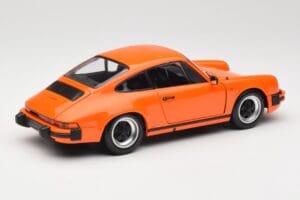Porsche 911 930 Carrera 3.2 Signal Orange Minichamps 1:18 100063025 メタル - 画像 3/8