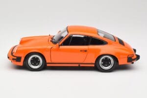 Porsche 911 930 Carrera 3.2 Signal Orange Minichamps 1:18 100063025 メタル - 画像 4/8