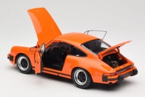 Porsche 911 930 Carrera 3.2 Signal Orange Minichamps 1:18 100063025 メタル - 画像 5/8