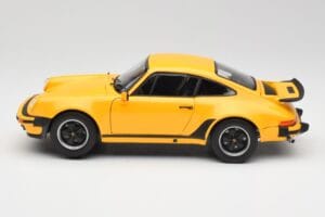 Porsche 911 930 Turbo 3.0 イエロー Norev 1:18 187579 メタル - 画像 4/8