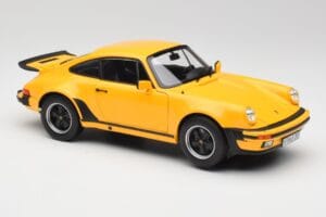 Porsche 911 930 Turbo 3.0 イエロー Norev 1:18 187579 メタル - 画像 6/8