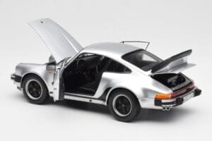 Porsche 911 930 Turbo 3.3 シルバー Norev 1:18 187574 メタル - 画像 5/8