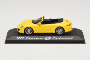 Porsche 911 991 Carrera 4S カブリオレ イエロー Minichamps 1:43 WAP0201120C メタル