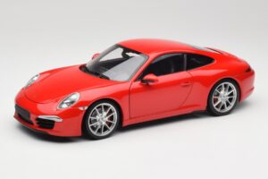 Porsche 911 991 Carrera S ガーズ レッド Minichamps 1:18 100061020 メタル