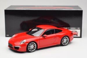 Porsche 911 991 Carrera S ガーズ レッド Minichamps 1:18 100061020 メタル - 画像 8/8