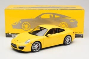 Porsche 911 991 Carrera S Racing Yellow Minichamps 1:18 100061021 メタル - 画像 8/8