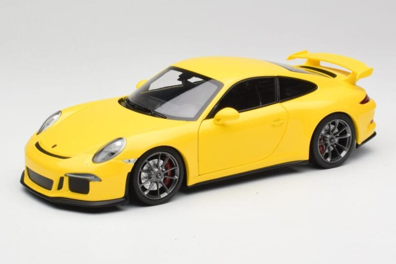 Porsche 911 991 GT3 レーシングイエロー & シルバーホイール Minichamps 1:18 110062722 メタル