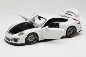 Porsche 911 991 GT3 ホワイト シルバーホイール Minichamps 1:18 113062721 メタル - 画像 2/8