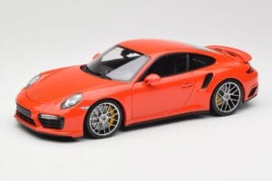 Porsche 911 991 Turbo S Lava Orange Minichamps 1:18 110067120 メタル
