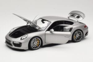Porsche 911 991 Turbo S シルバー Minichamps 1:18 113067126 メタル - 画像 2/8