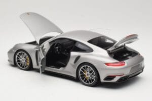 Porsche 911 991 Turbo S シルバー Minichamps 1:18 113067126 メタル - 画像 5/8
