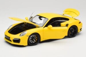 Porsche 911 991 Turbo S イエロー ブラックホイール Minichamps 1:18 110062321 メタル - 画像 2/8